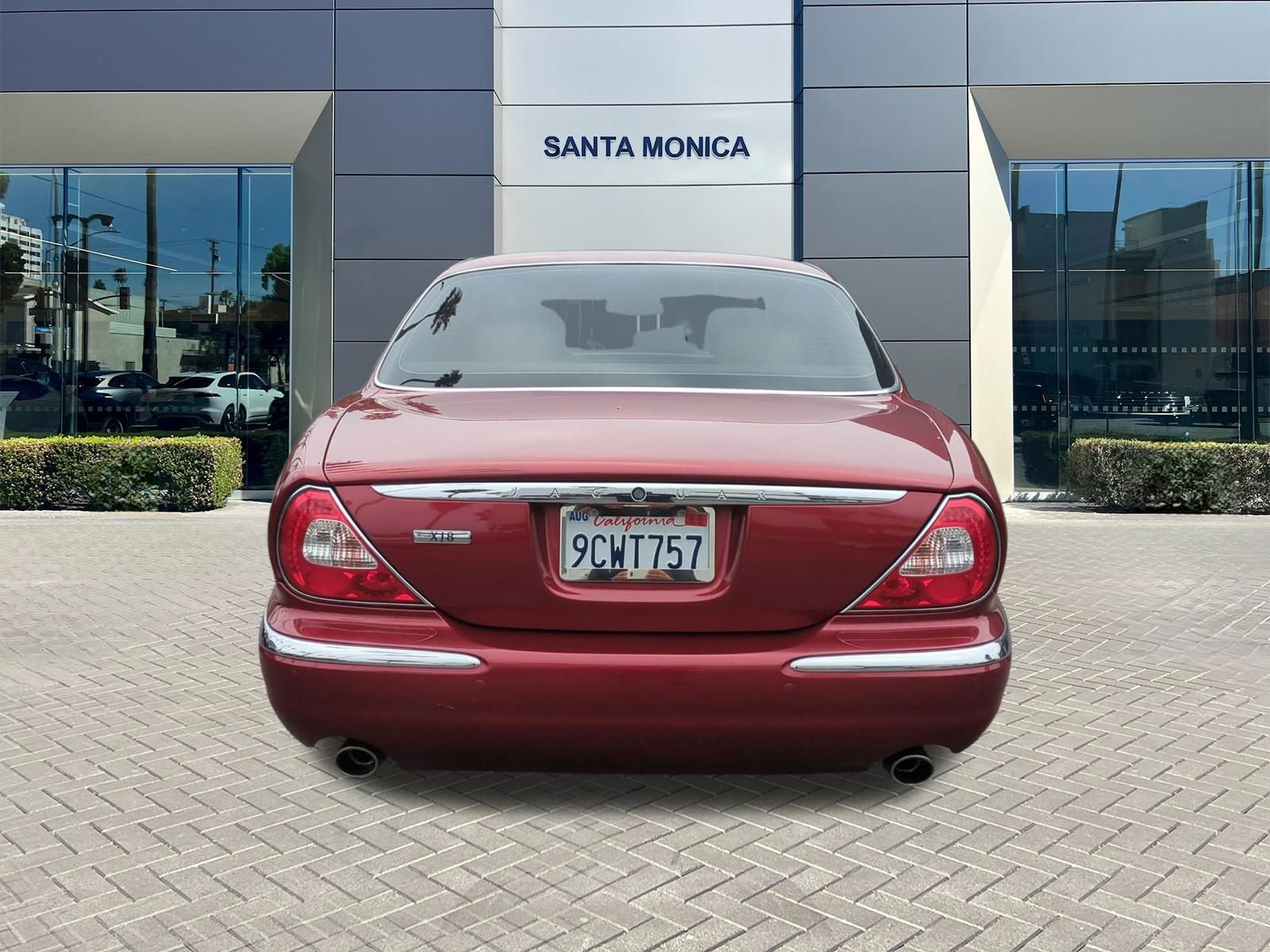 Used 2004 Jaguar XJ8 RWD image 4