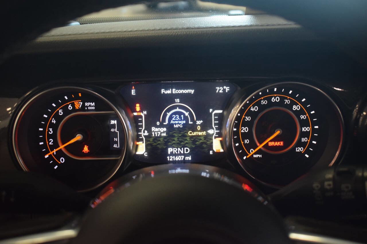 Used 2020 Jeep Wrangler Unlimited Sahara image 60