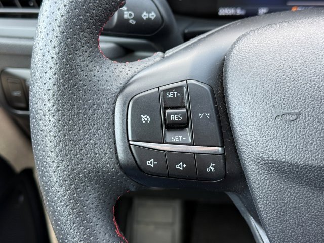 Used 2023 Ford Escape ST-Line image 31