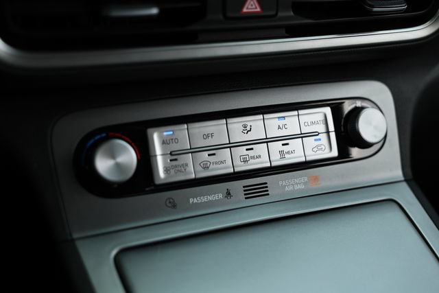 Used 2023 Hyundai Kona SE FWD image 38