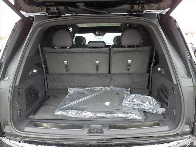 New 2026 Cadillac Escalade IQL Sport 1 w/ LPO, ONYX Package AWD/4WD image 20