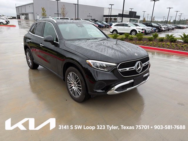 Used 2025 Mercedes-Benz GLC 300 4MATIC image 1