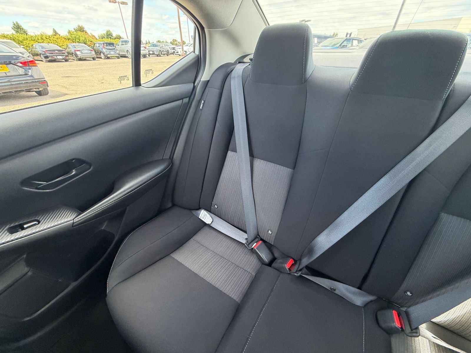 Used 2025 Nissan Sentra SV FWD image 38
