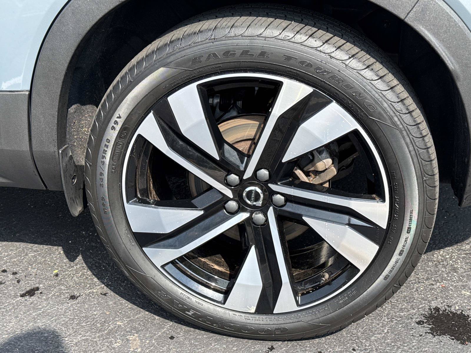 Used 2023 Volvo XC40 B5 Ultimate w/ Protection Package Premier AWD/4WD image 12