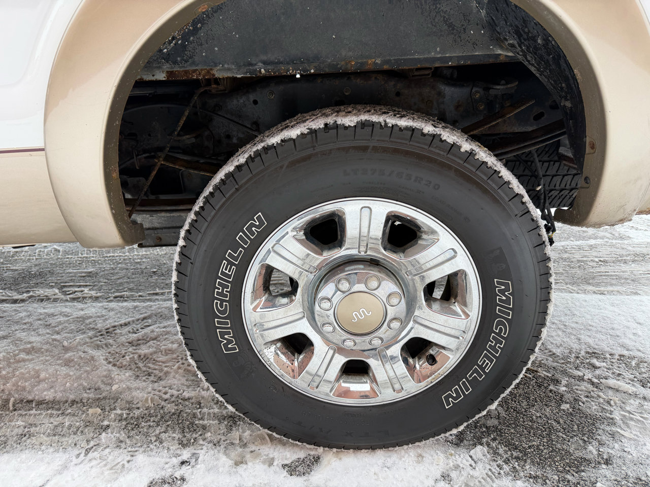 Used 2012 Ford F350 King Ranch w/ King Ranch w/Chrome Pkg image 41