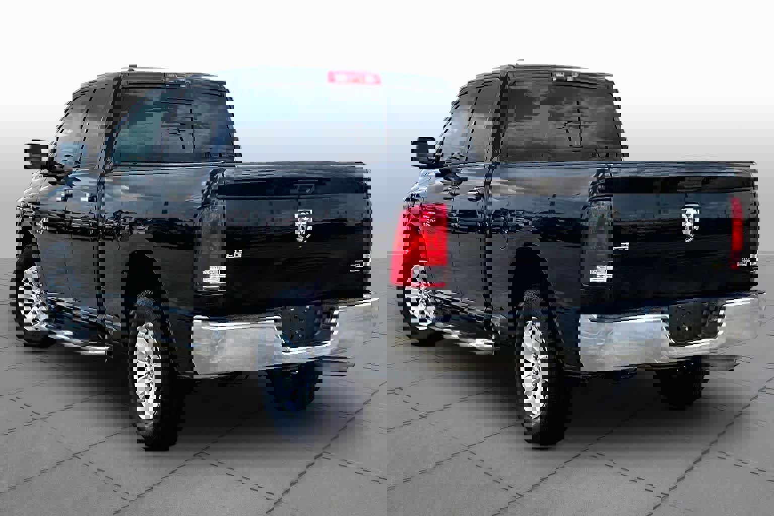 Used 2015 RAM 1500 Classic SLT image 11