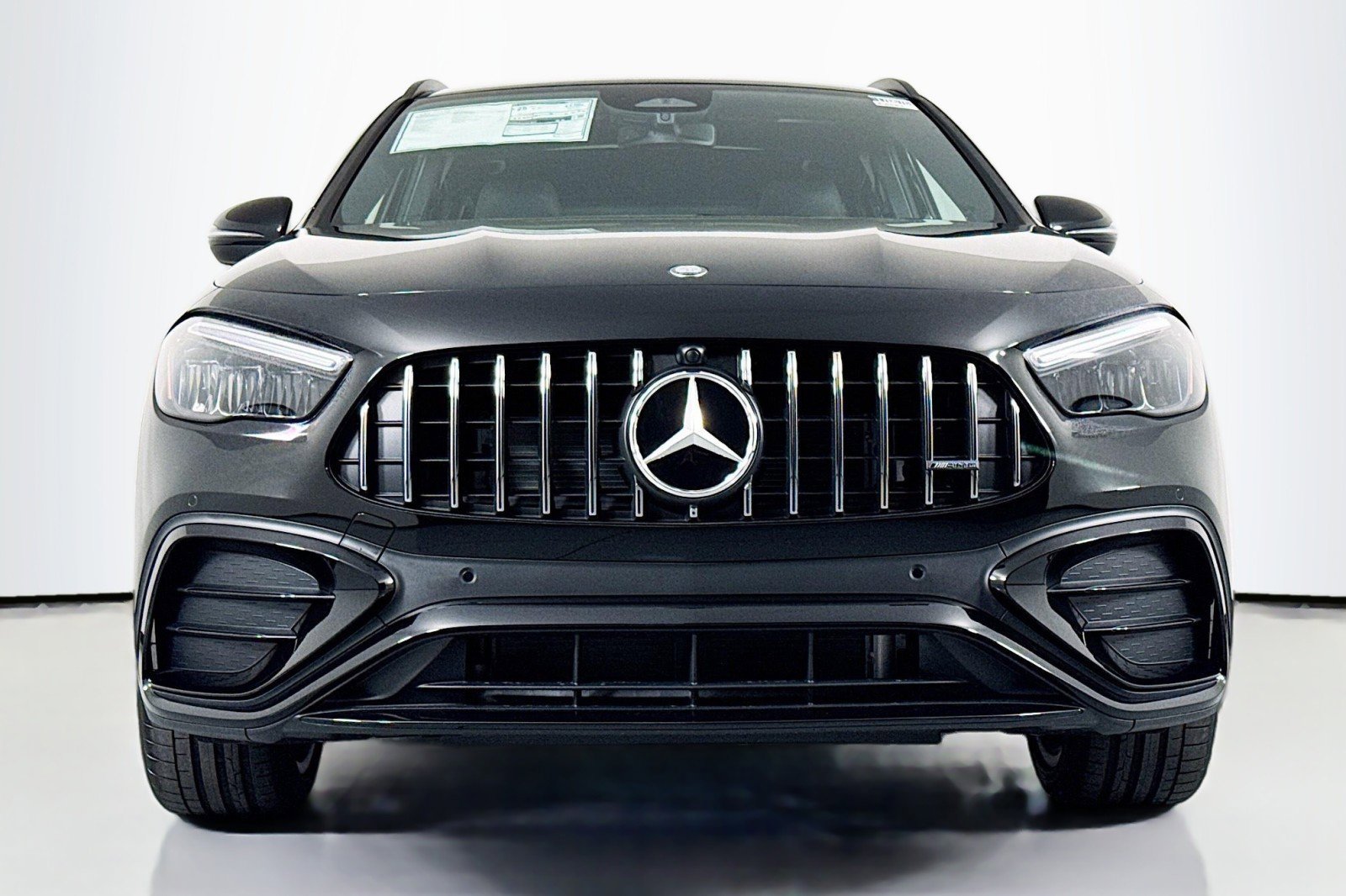 New 2026 Mercedes-Benz GLA 35 AMG 4MATIC image 2