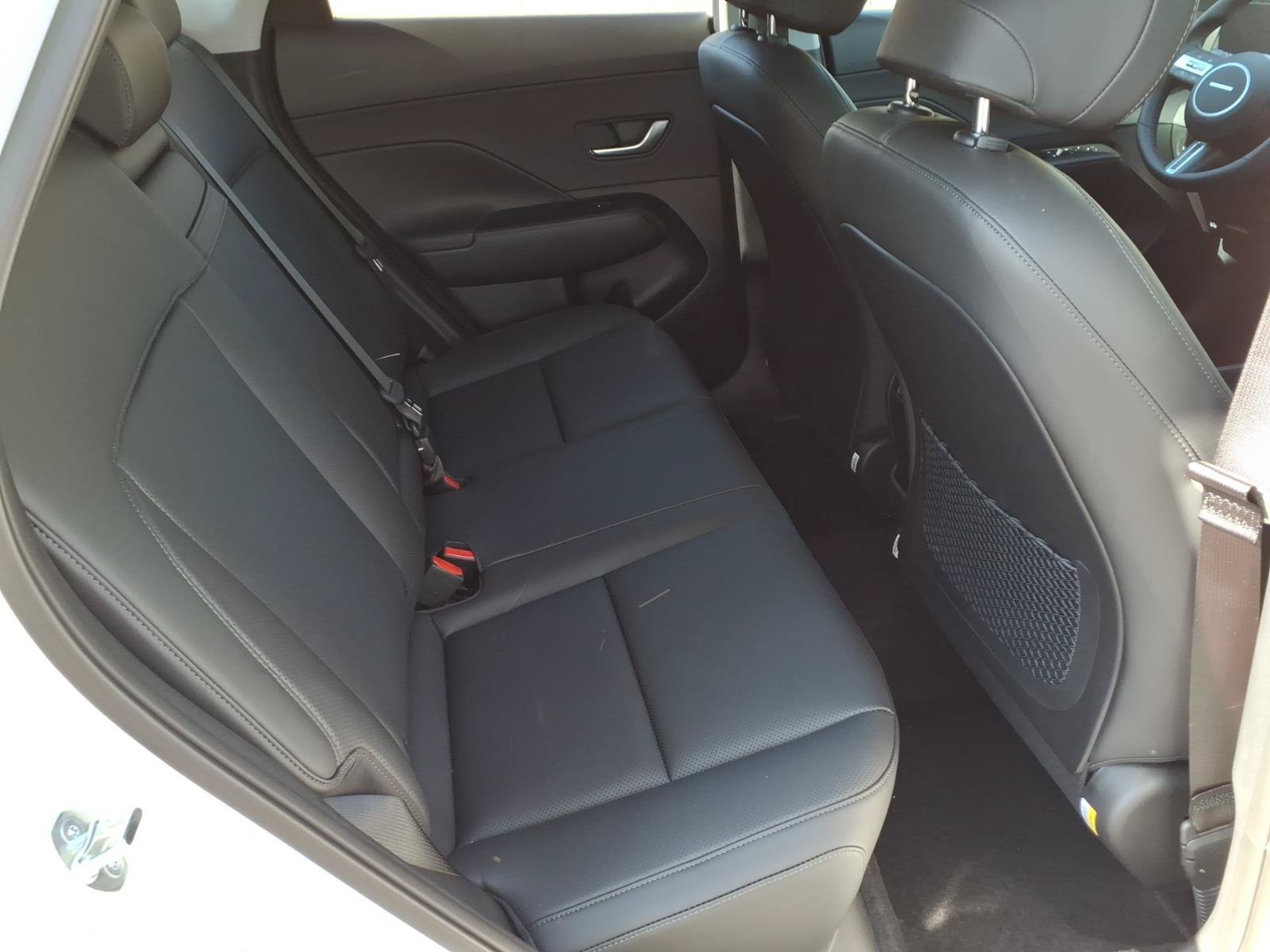 New 2027 Hyundai Kona Limited FWD image 9