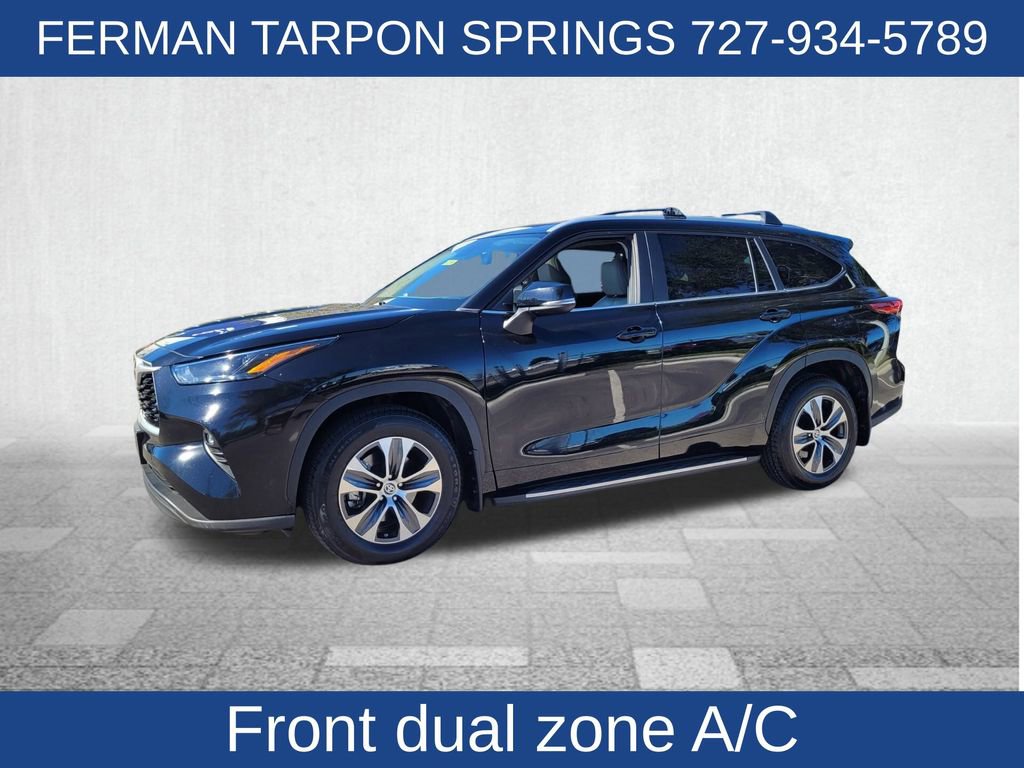 Used 2023 Toyota Highlander XLE image 5