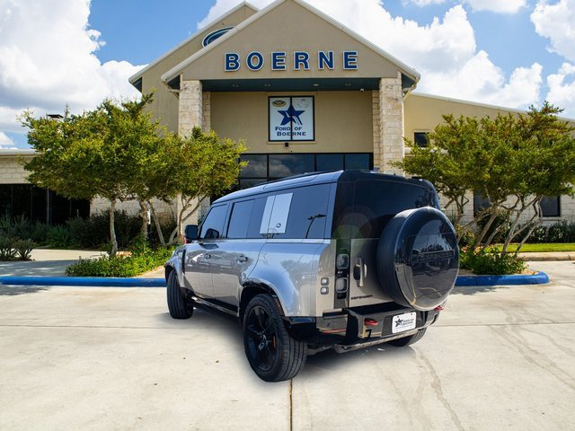 Used 2024 Land Rover Defender 110 X image 3