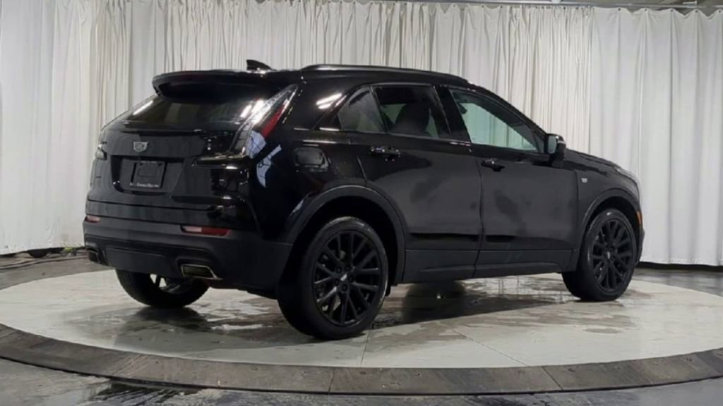 Used 2023 Cadillac XT4 Sport w/ LPO, Onyx Lite Package image 8