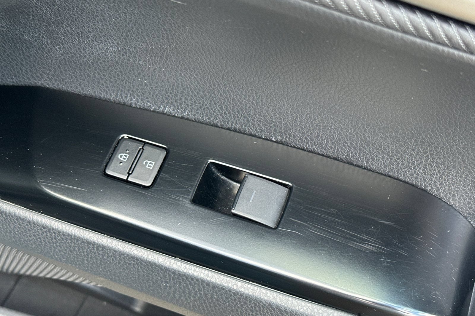 Used 2025 Toyota Camry SE FWD image 21