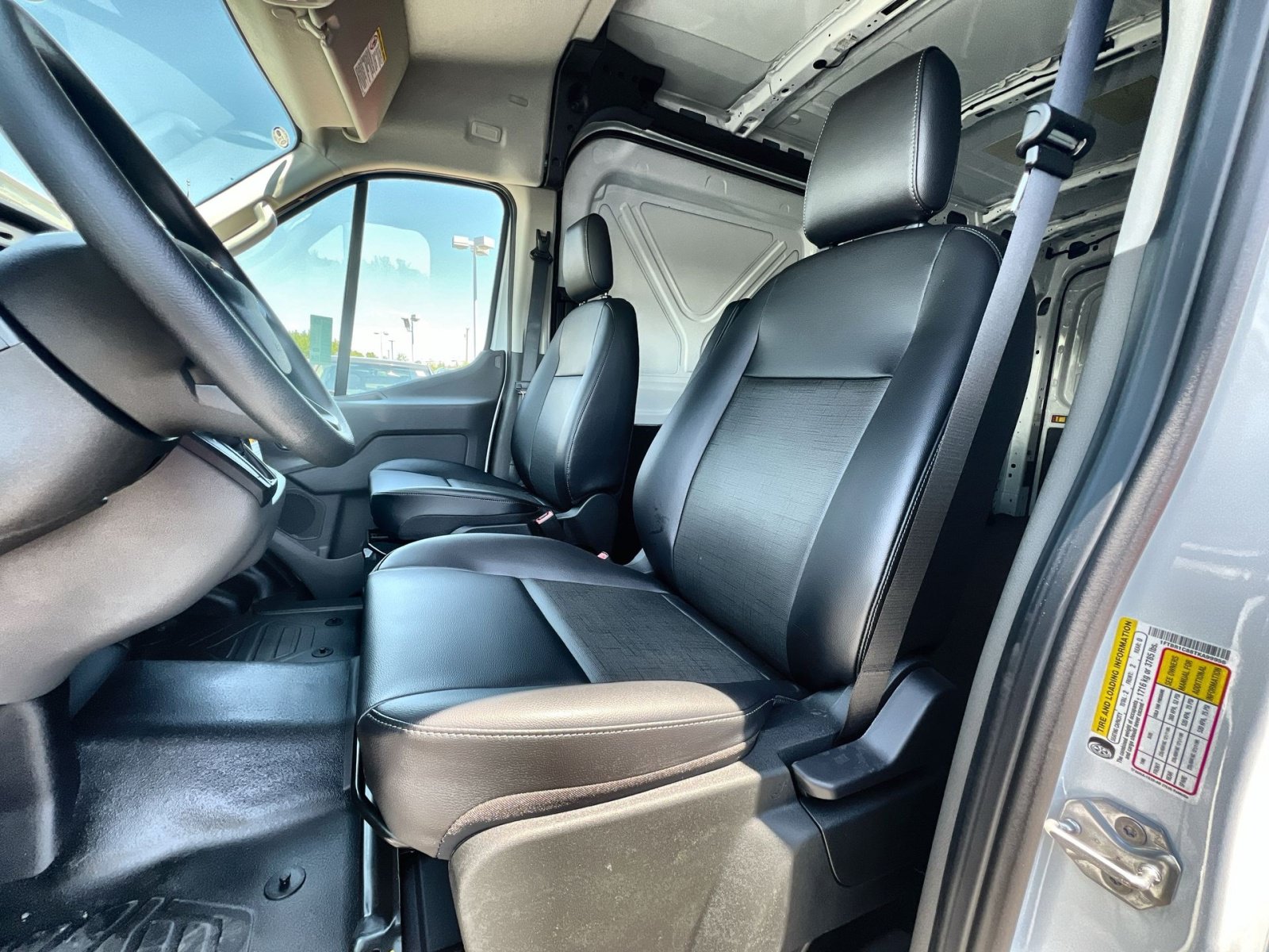 New 2026 Ford Transit 250 148 Medium Roof RWD image 21