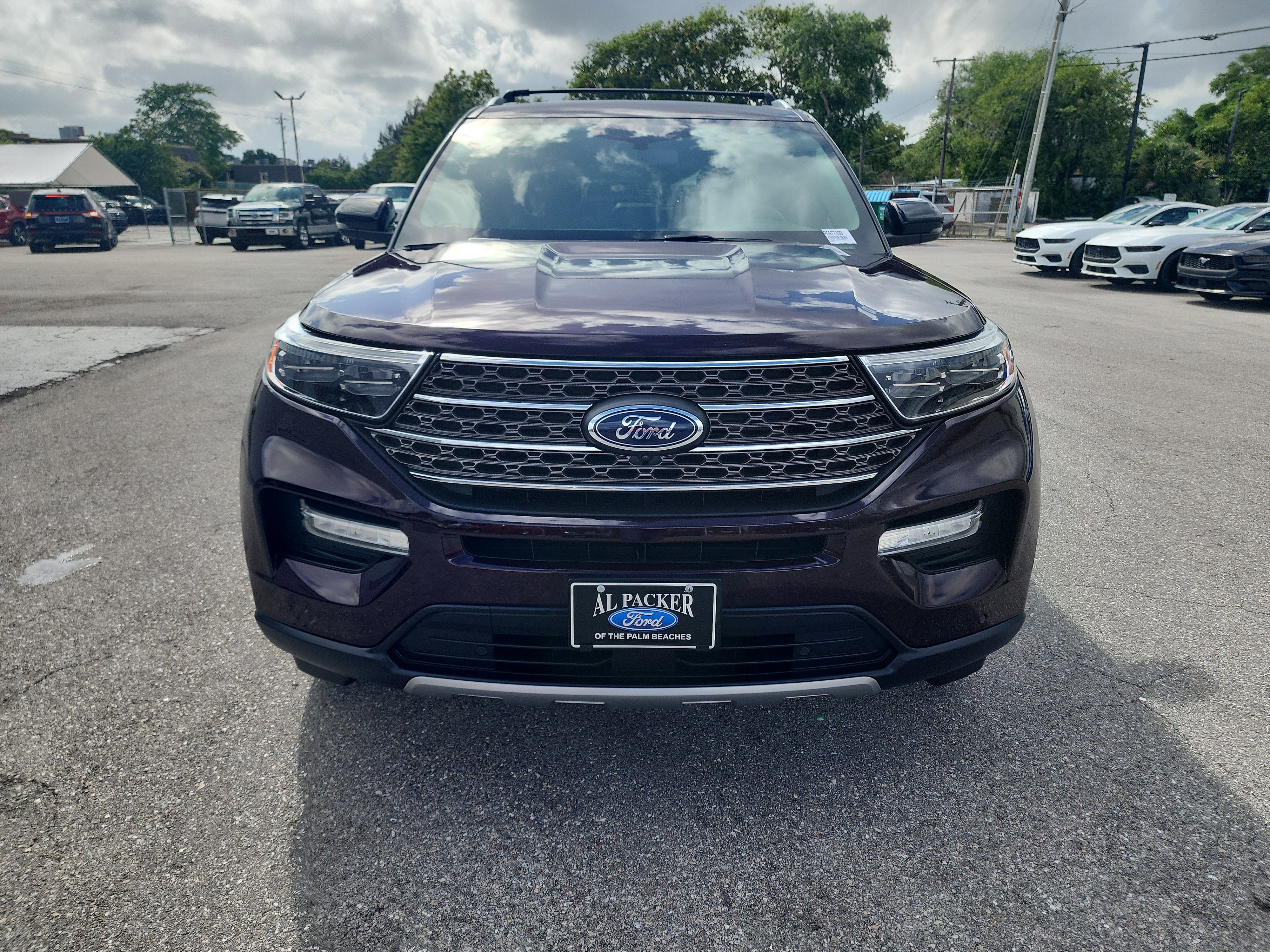 Used 2023 Ford Explorer King Ranch w/ Class IV Trailer Tow Package image 8