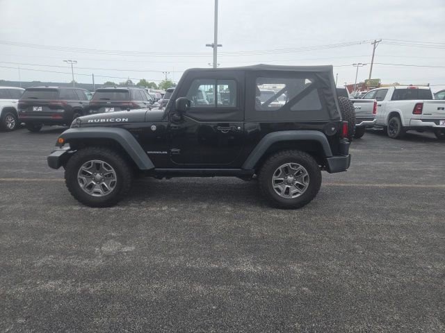 Used 2016 Jeep Wrangler Rubicon w/ Connectivity Group AWD/4WD image 4