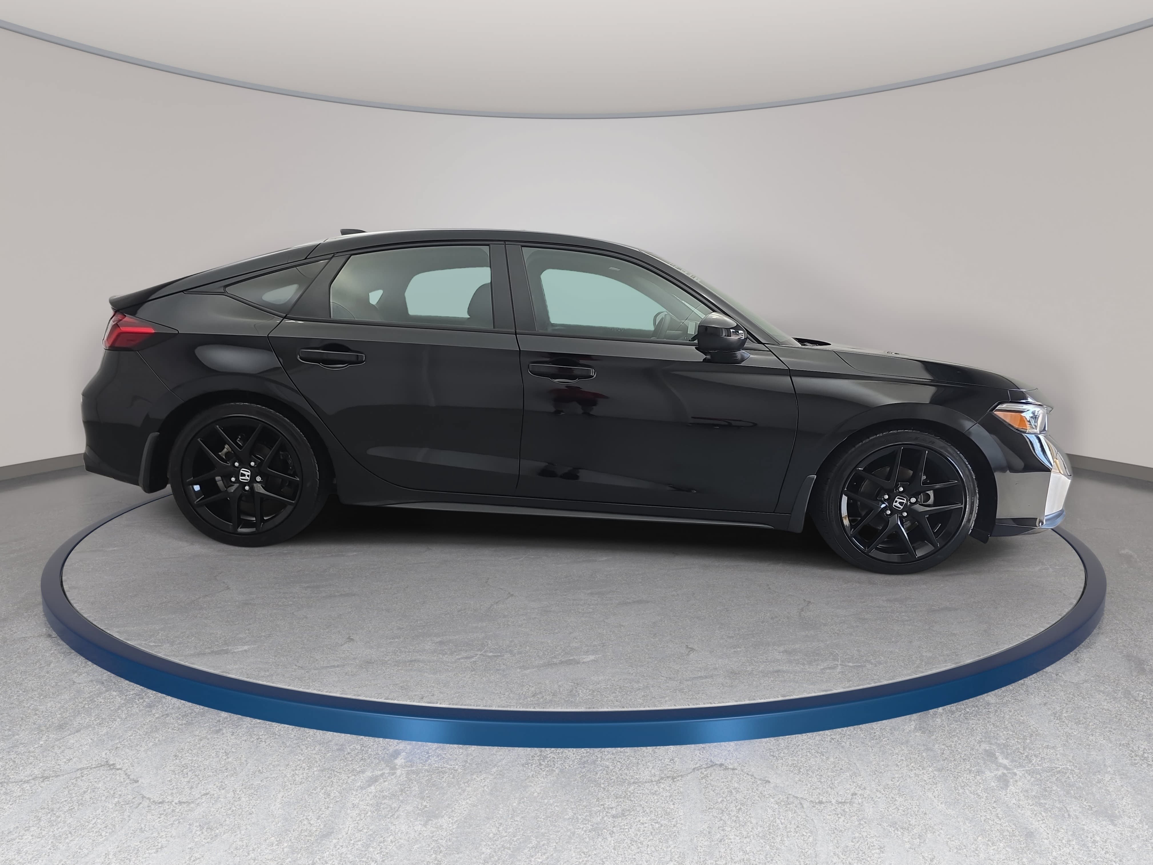 Used 2025 Honda Civic Sport image 4