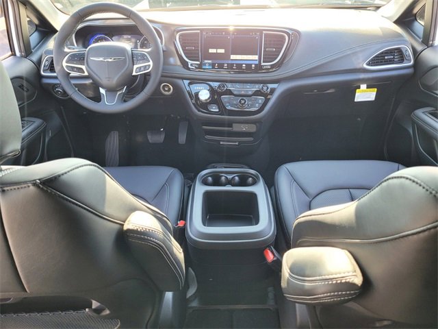 New 2026 Chrysler Pacifica Select image 14