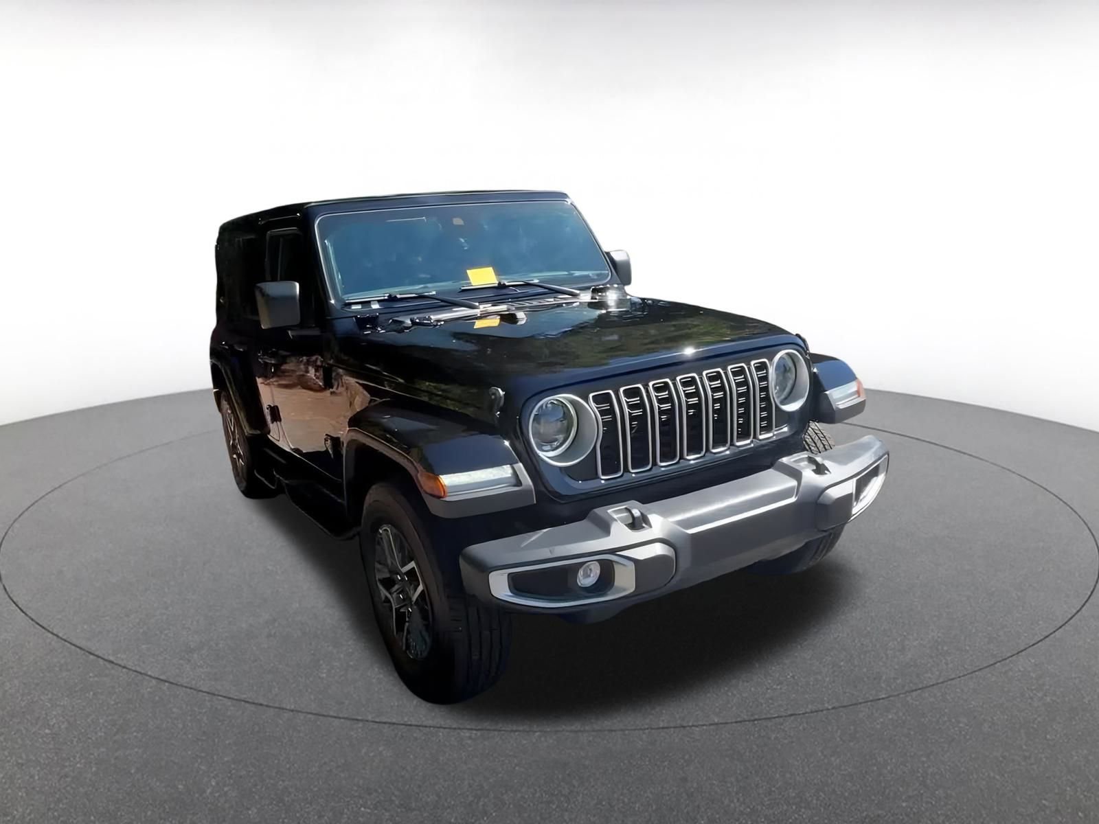 Used 2025 Jeep Wrangler Sahara image 3