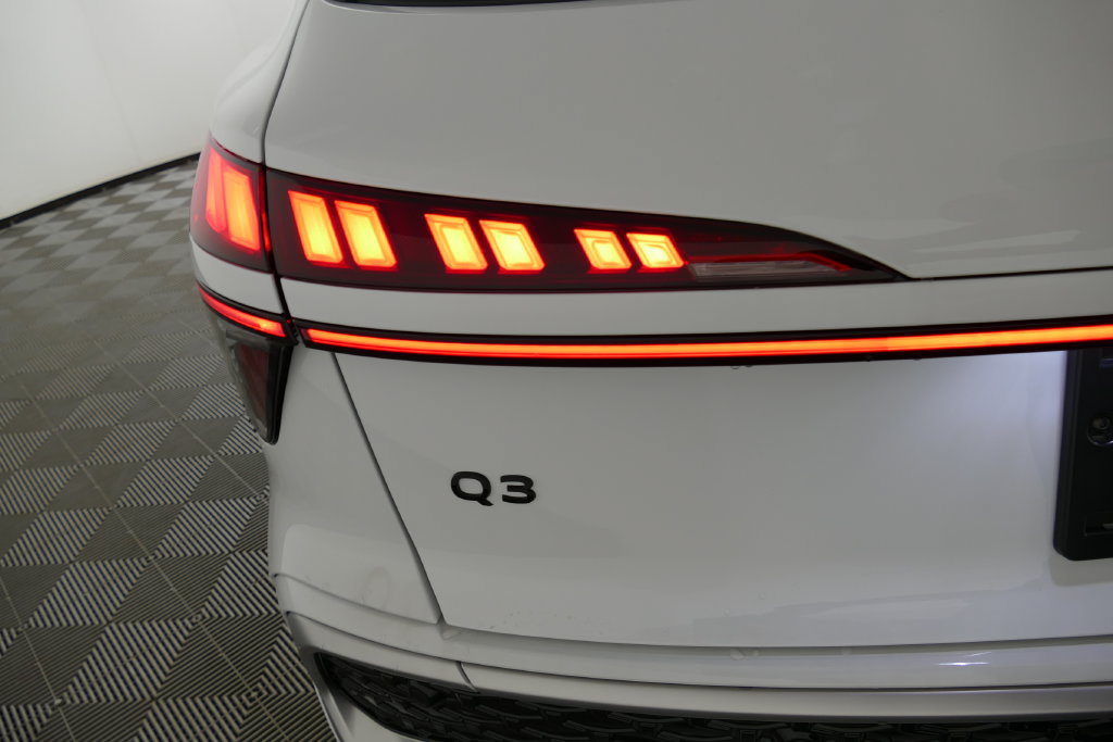 New 2026 Audi Q3 quattro 2.0T AWD/4WD image 30