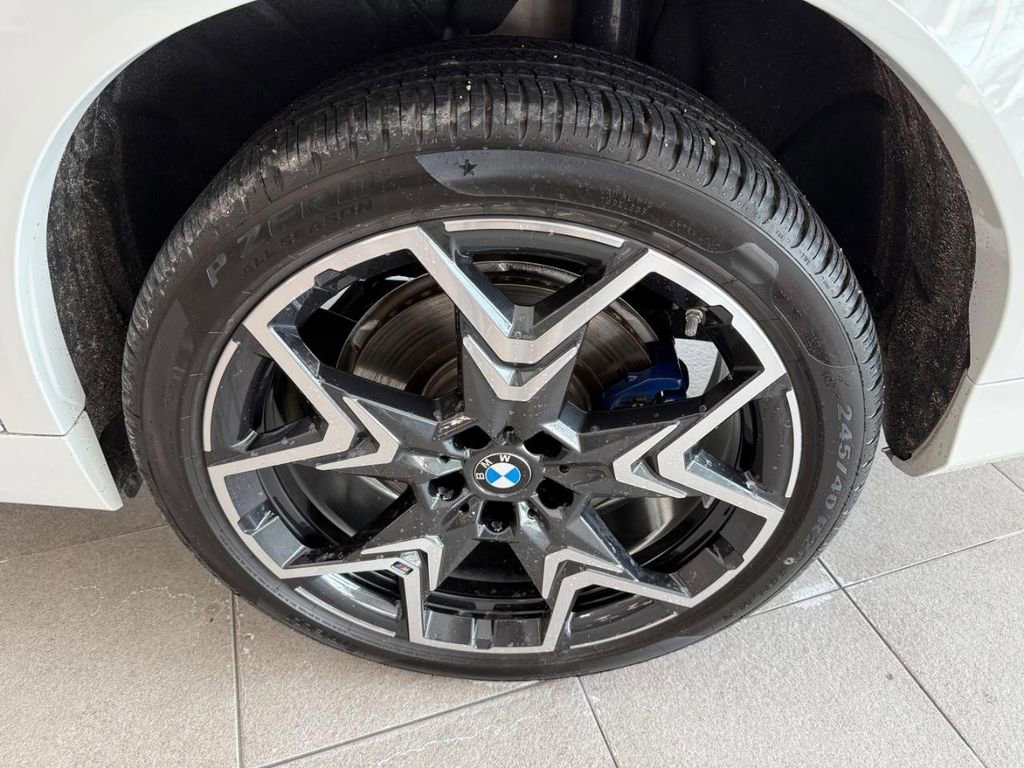 Certified 2025 BMW X2 M35i image 5