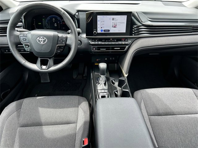 Used 2025 Toyota Camry LE image 12