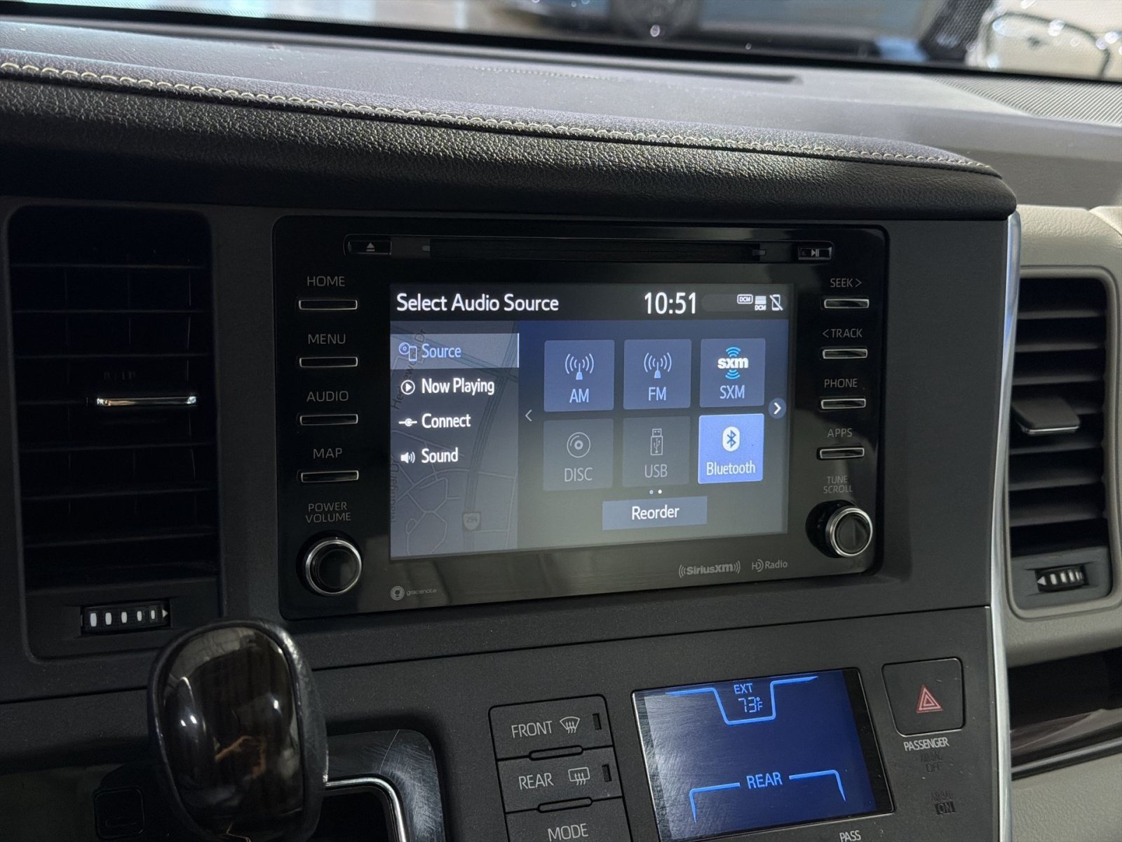 Used 2018 Toyota Sienna XLE Premium FWD image 34