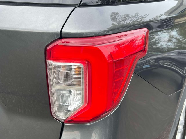 Used 2020 Ford Explorer XLT w/ Comfort Package AWD/4WD image 11
