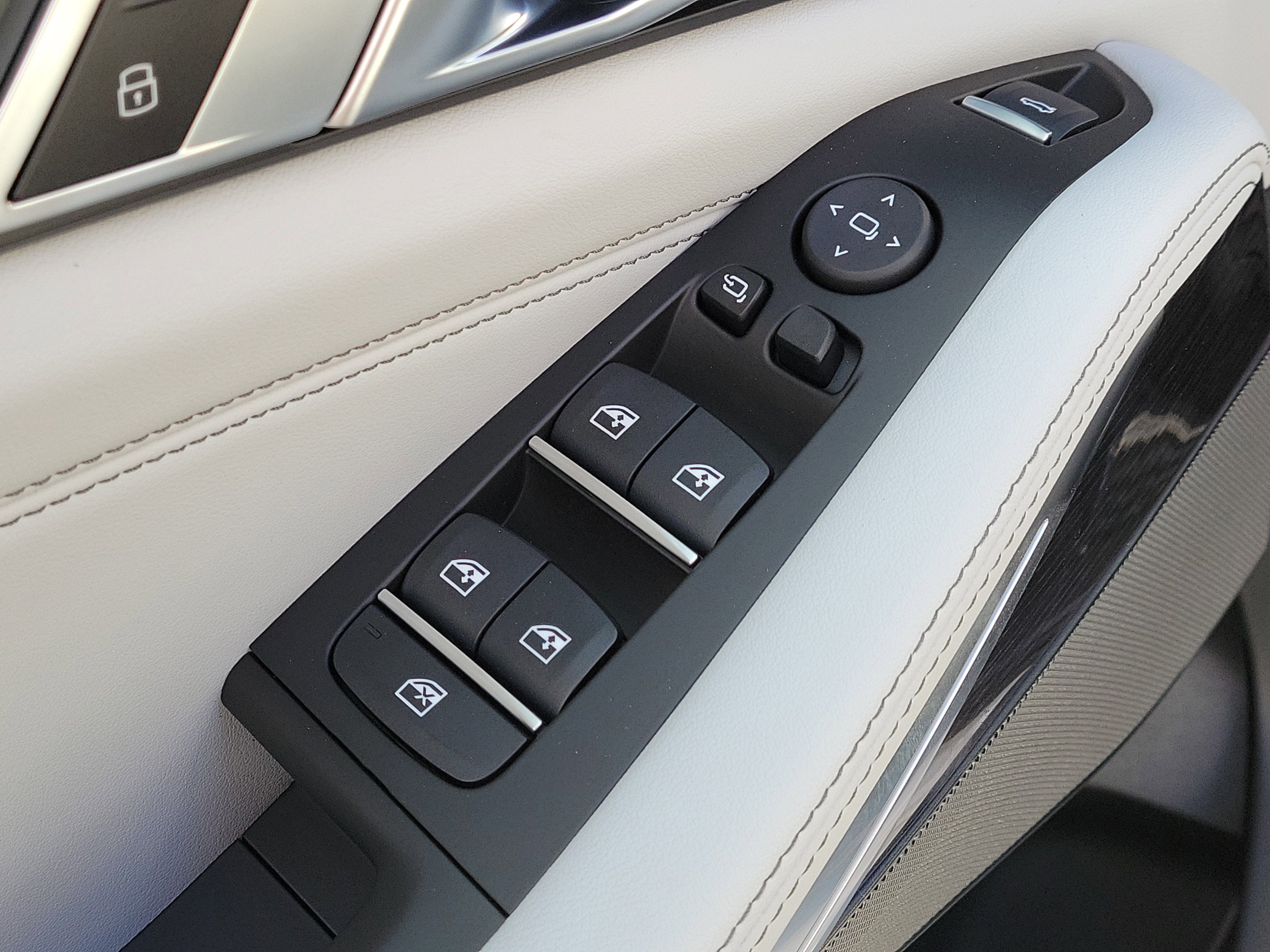 New 2026 BMW X5 xDrive40i w/ M Sport Package image 16