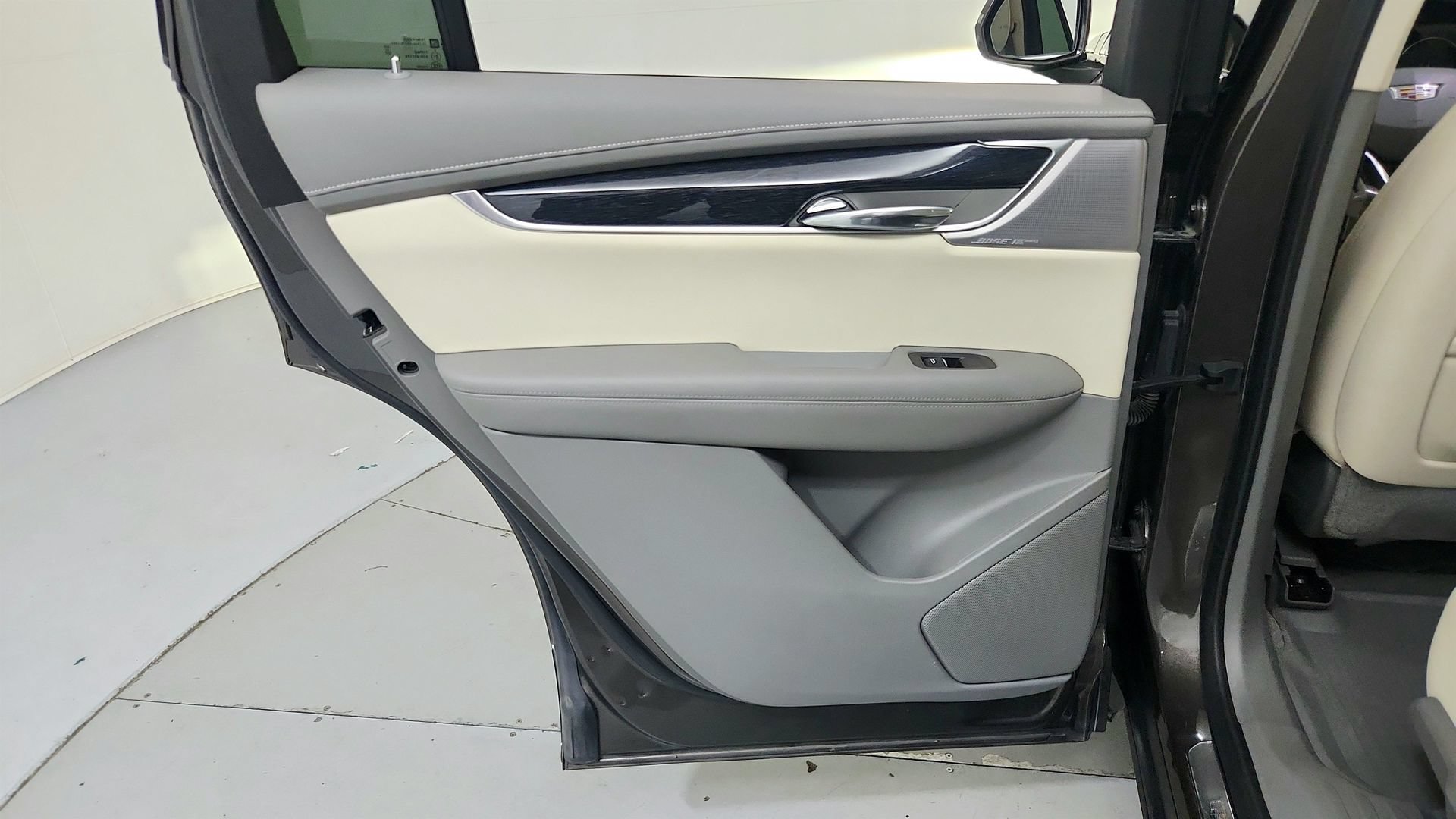 Certified 2020 Cadillac XT6 Premium Luxury FWD image 23