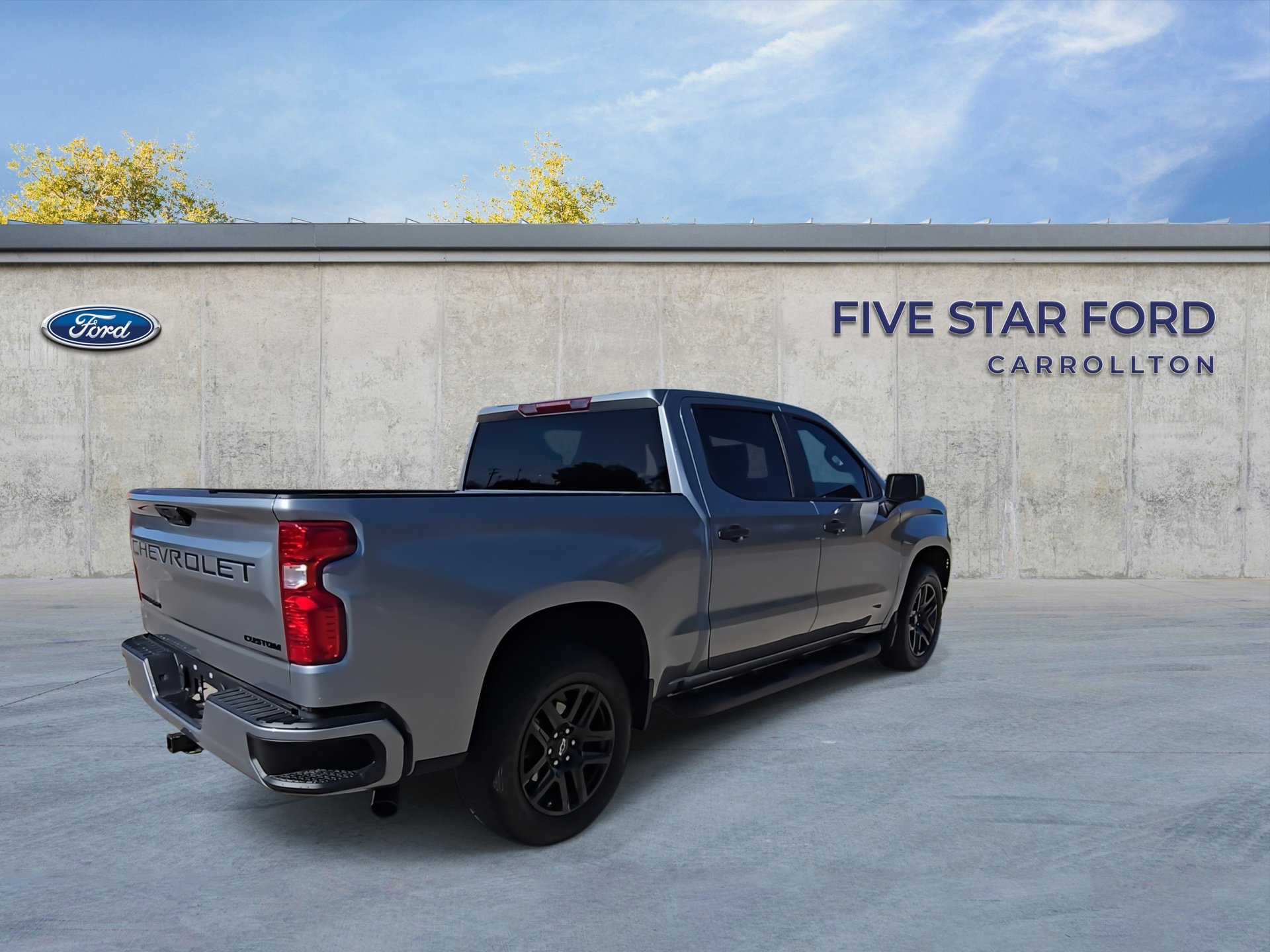 Used 2025 Chevrolet Silverado 1500 Custom w/ Turbomax Blackout Package image 9