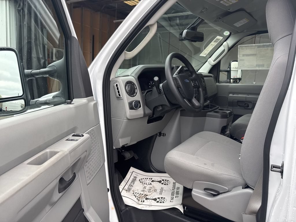 New 2026 Ford E-350 and Econoline 350 Super Duty w/ Power Equipment Group RWD image 8