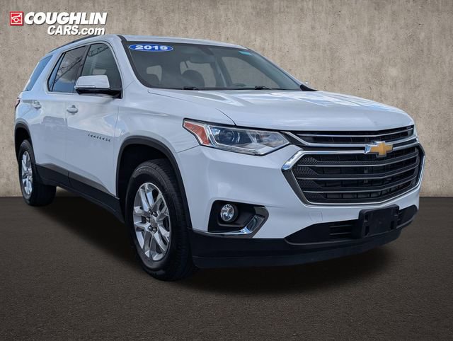 Used 2019 Chevrolet Traverse LT FWD image 1