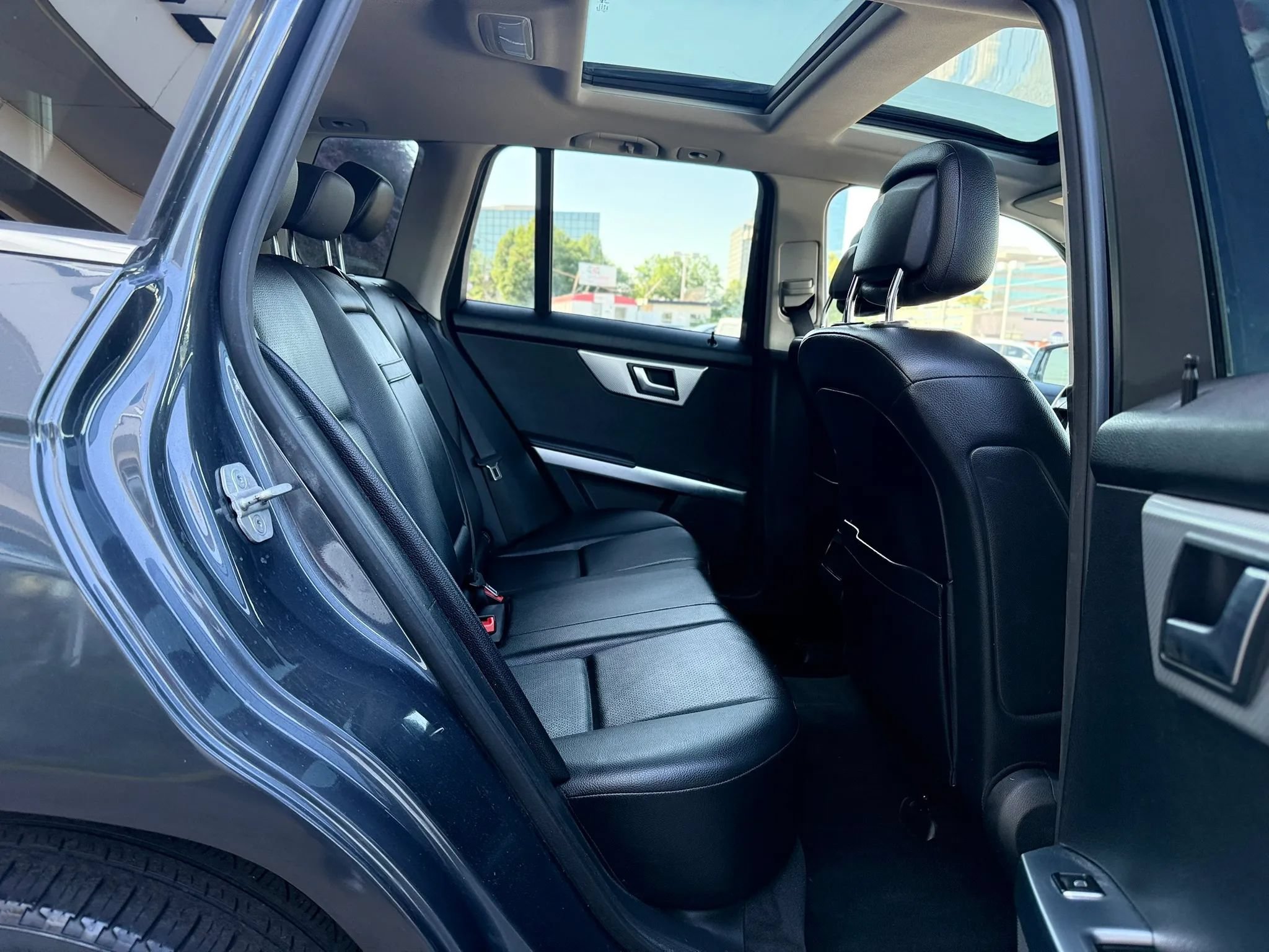 Used 2014 Mercedes-Benz GLK 350 4MATIC image 32