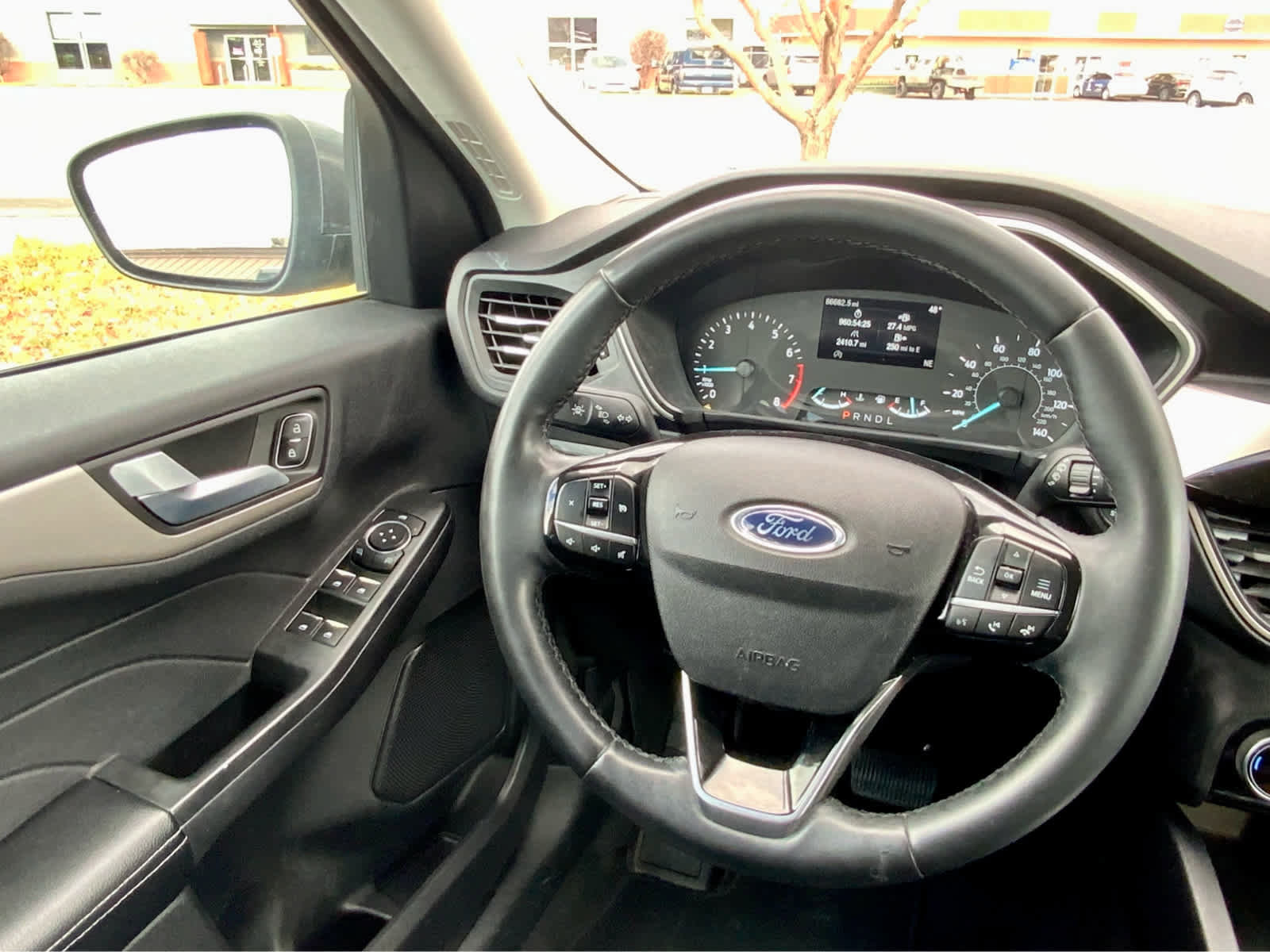 Used 2022 Ford Escape SEL image 31