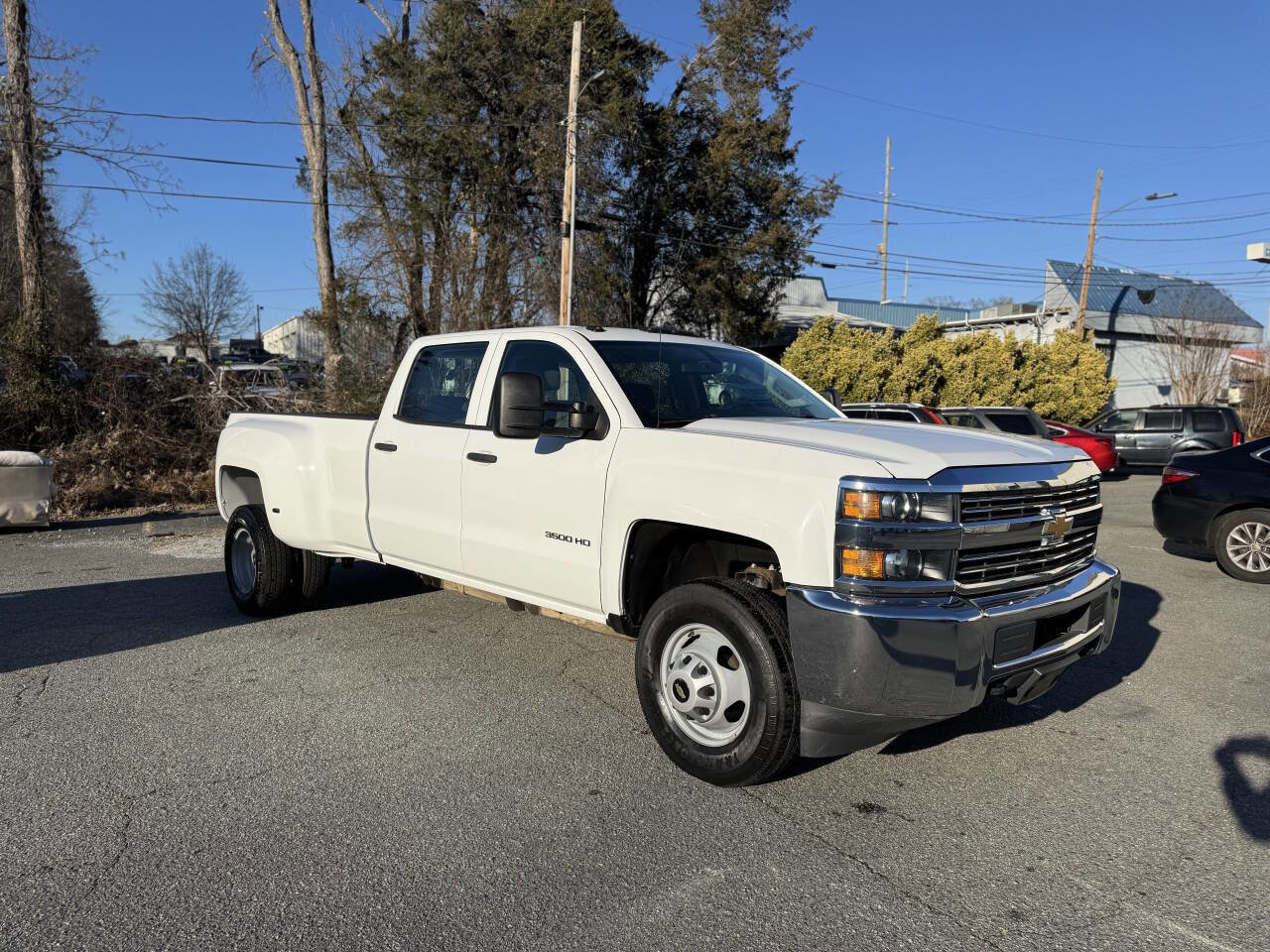 Used 2017 Chevrolet Silverado 3500 W/T image 2