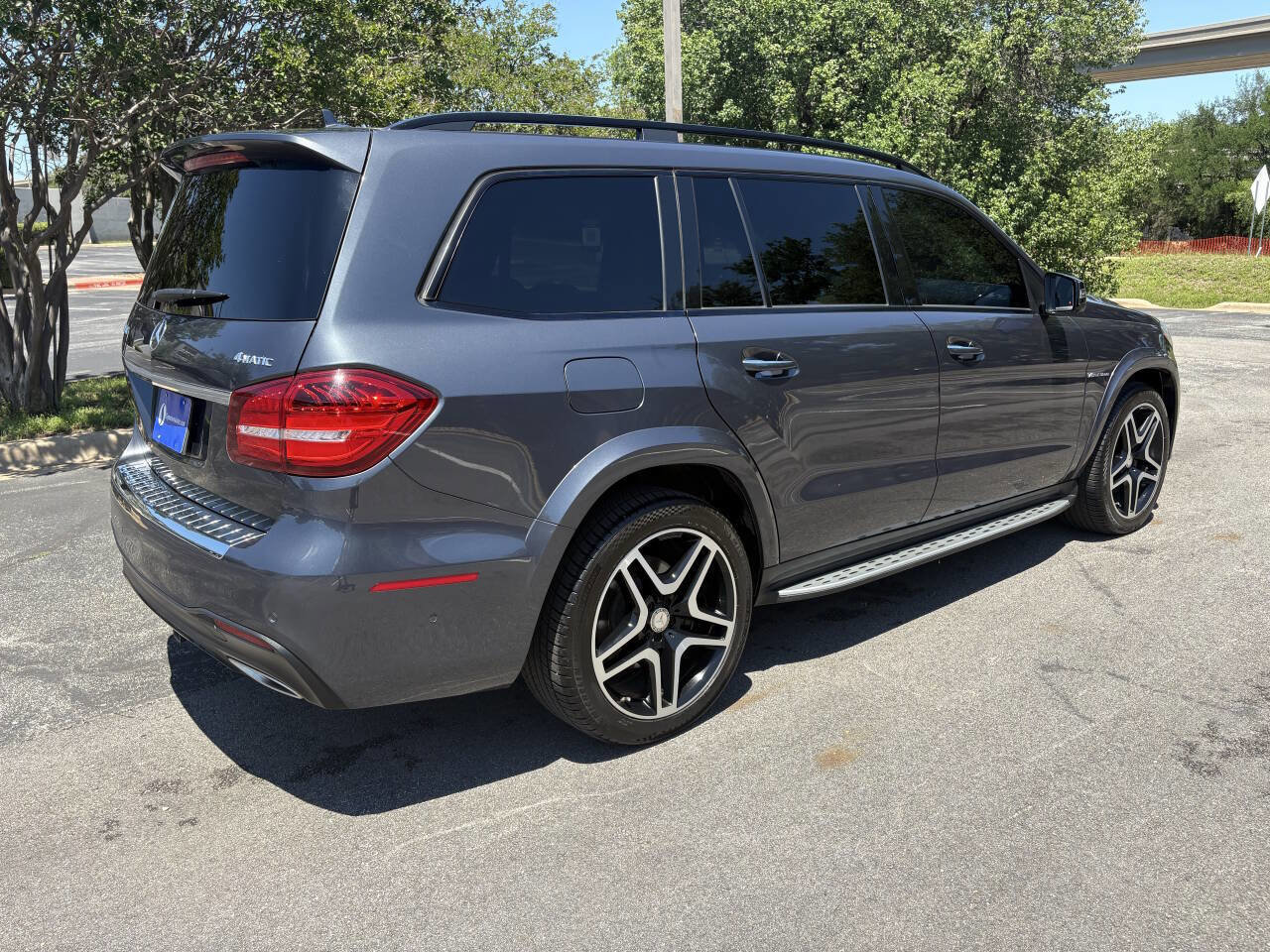 Used 2017 Mercedes-Benz GLS 550 4MATIC image 4