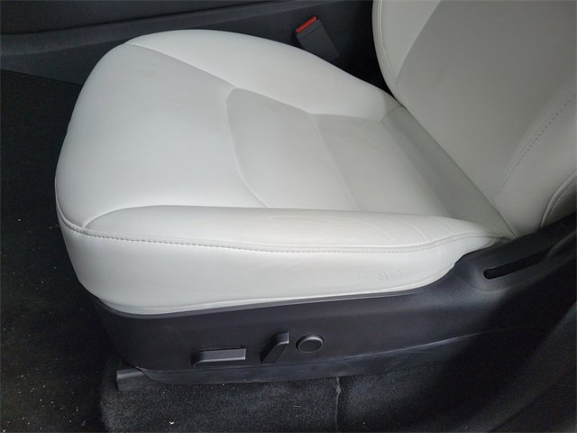 Used 2022 Tesla Model Y Performance image 16