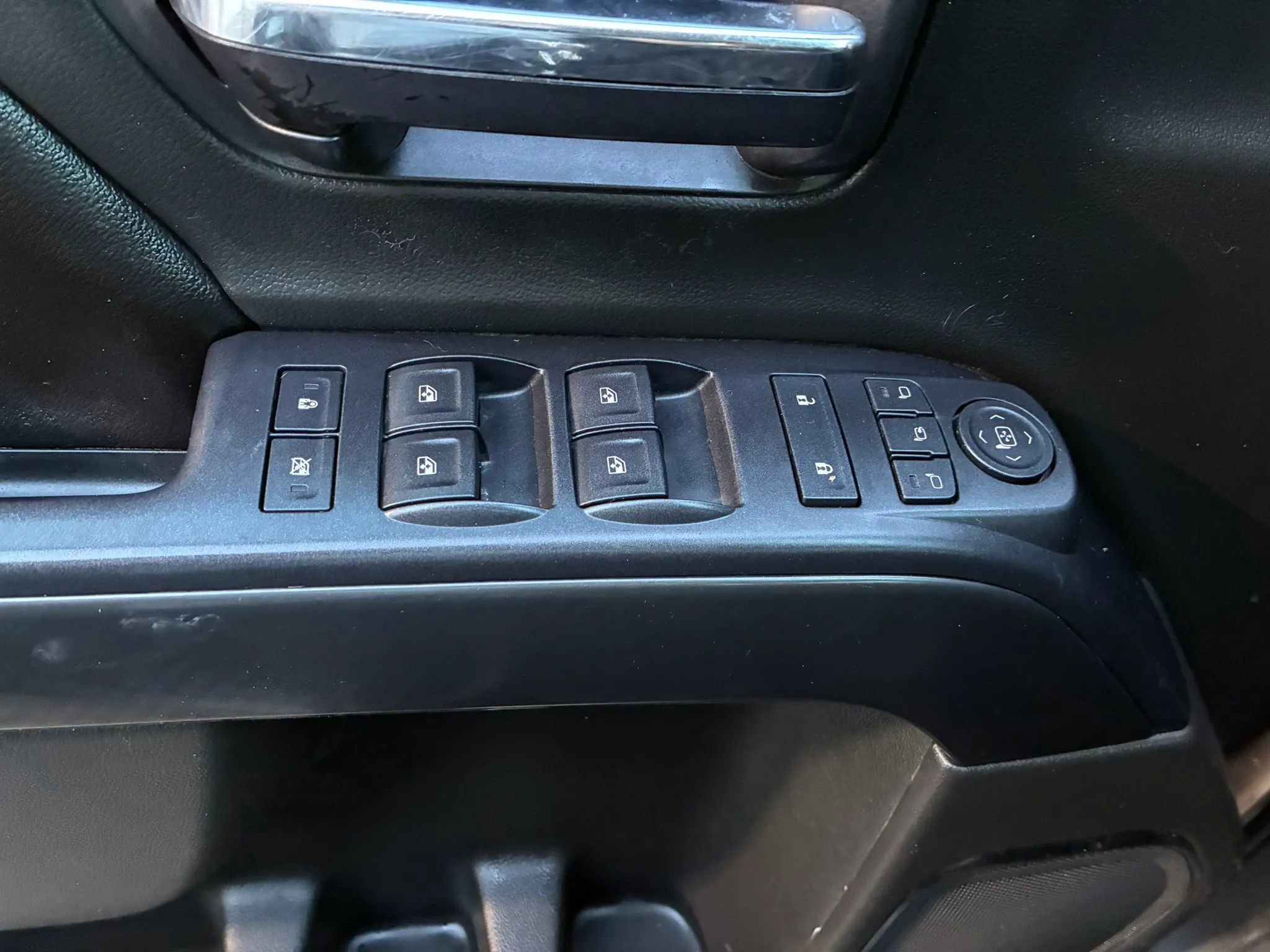 Used 2015 GMC Sierra 1500 SLE image 23