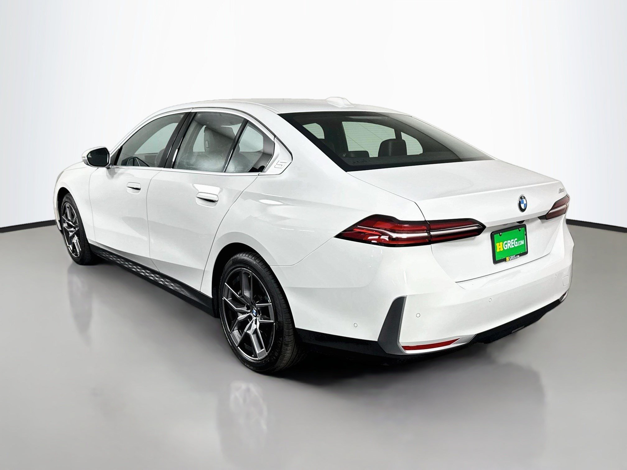 Used 2026 BMW 530i RWD image 7