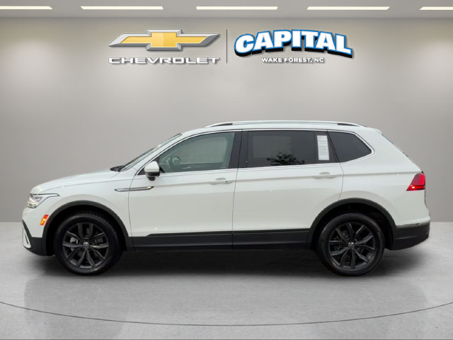 Used 2024 Volkswagen Tiguan SE AWD/4WD image 2