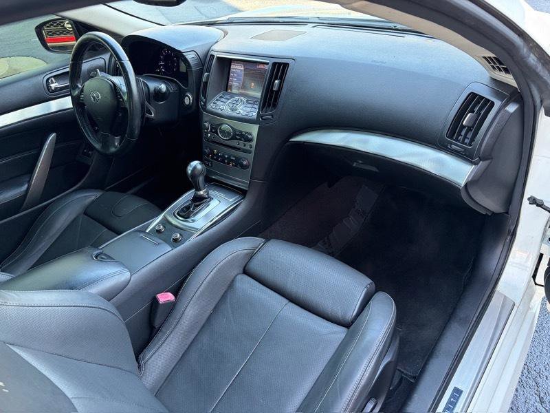 Used 2013 INFINITI G37 Journey w/ Premium Pkg image 29