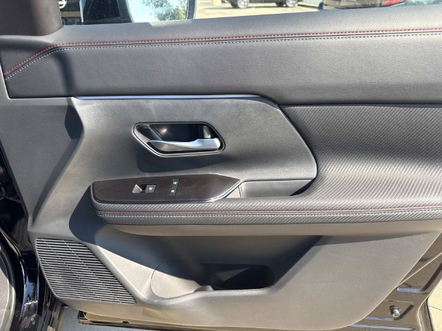 New 2027 Nissan Kicks SR FWD image 16