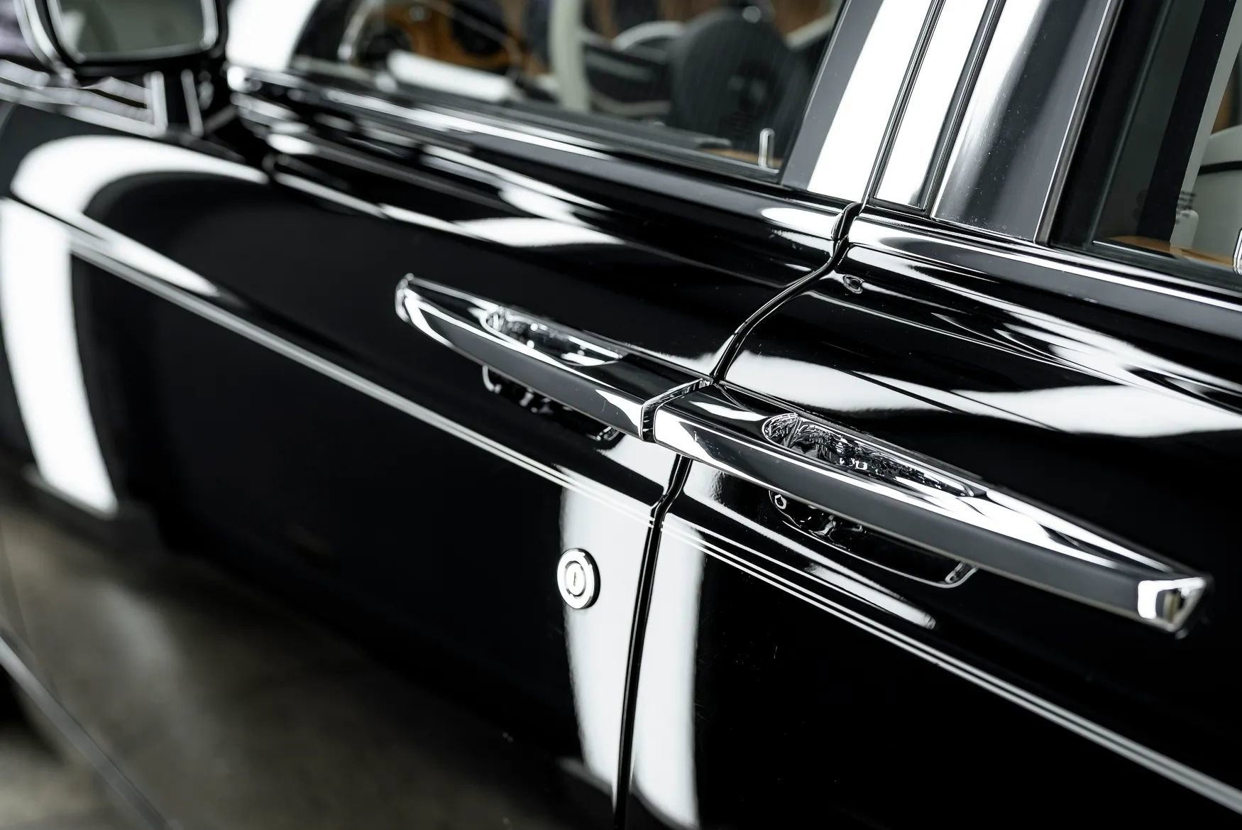 Used 2009 Rolls-Royce Phantom Sedan image 48