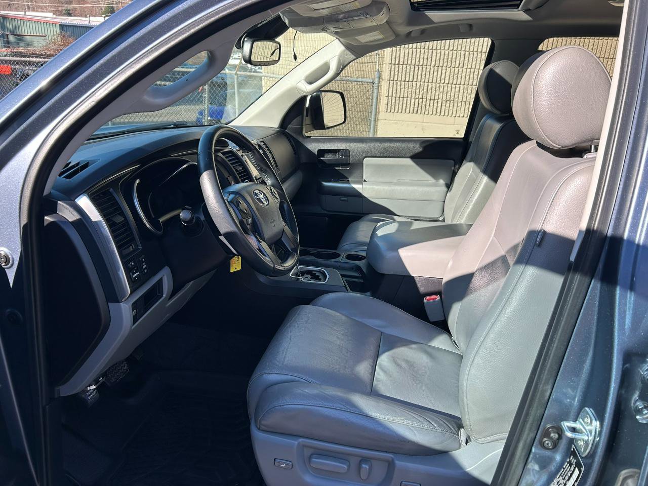 Used 2018 Toyota Sequoia SR5 w/ Premium Package AWD/4WD image 11