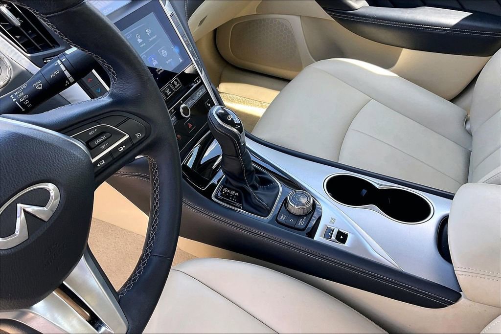 Used 2019 INFINITI Q50 Luxe w/ Essential Package (3.0T Luxe) RWD image 15