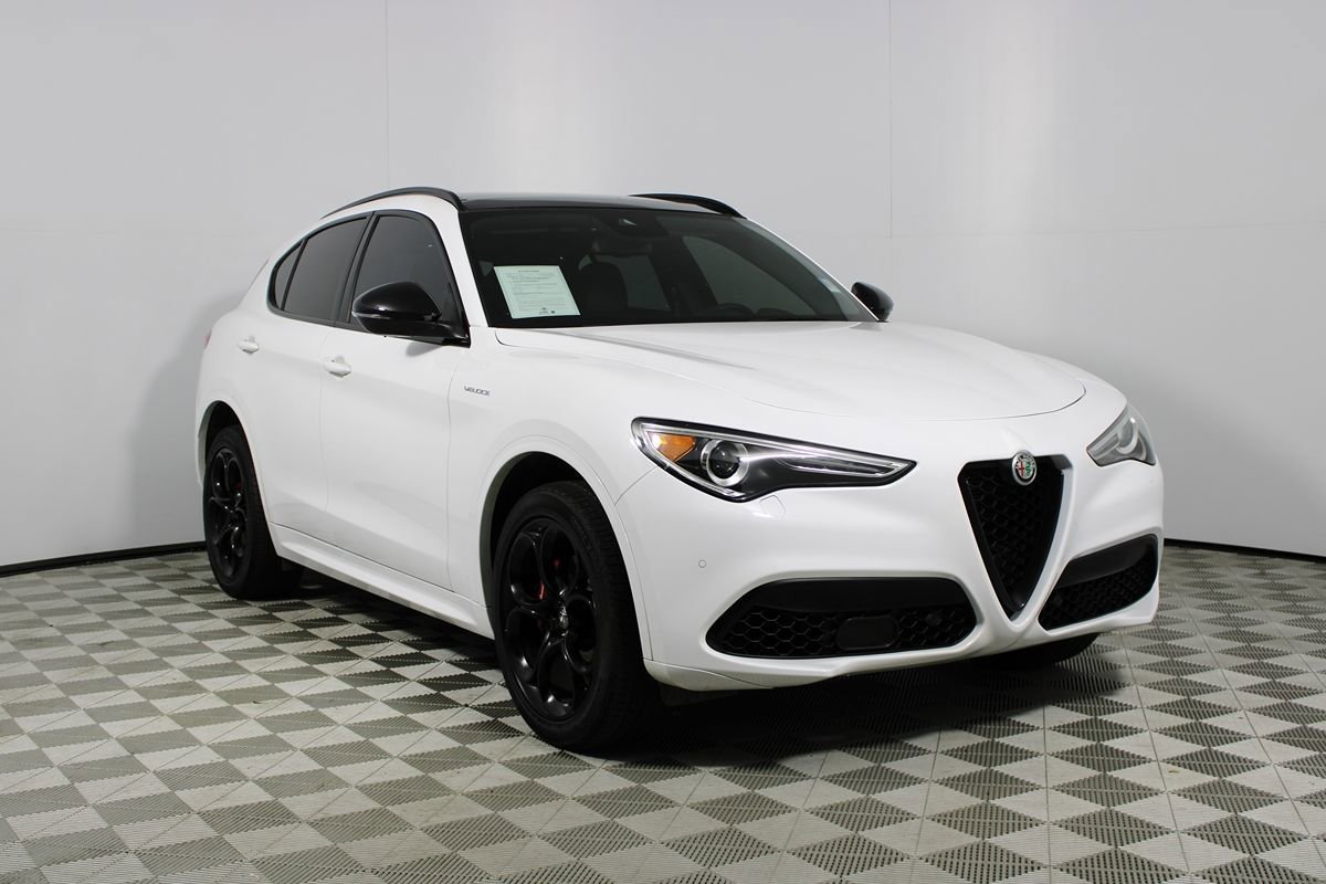 Used 2023 Alfa Romeo Stelvio Veloce image 21