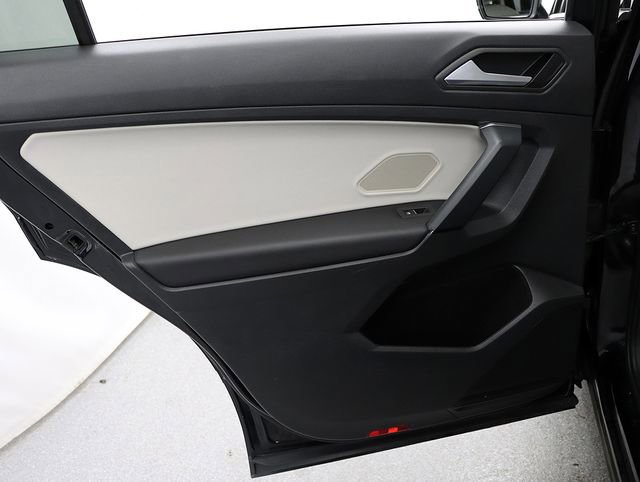 Used 2019 Volkswagen Tiguan SE image 26