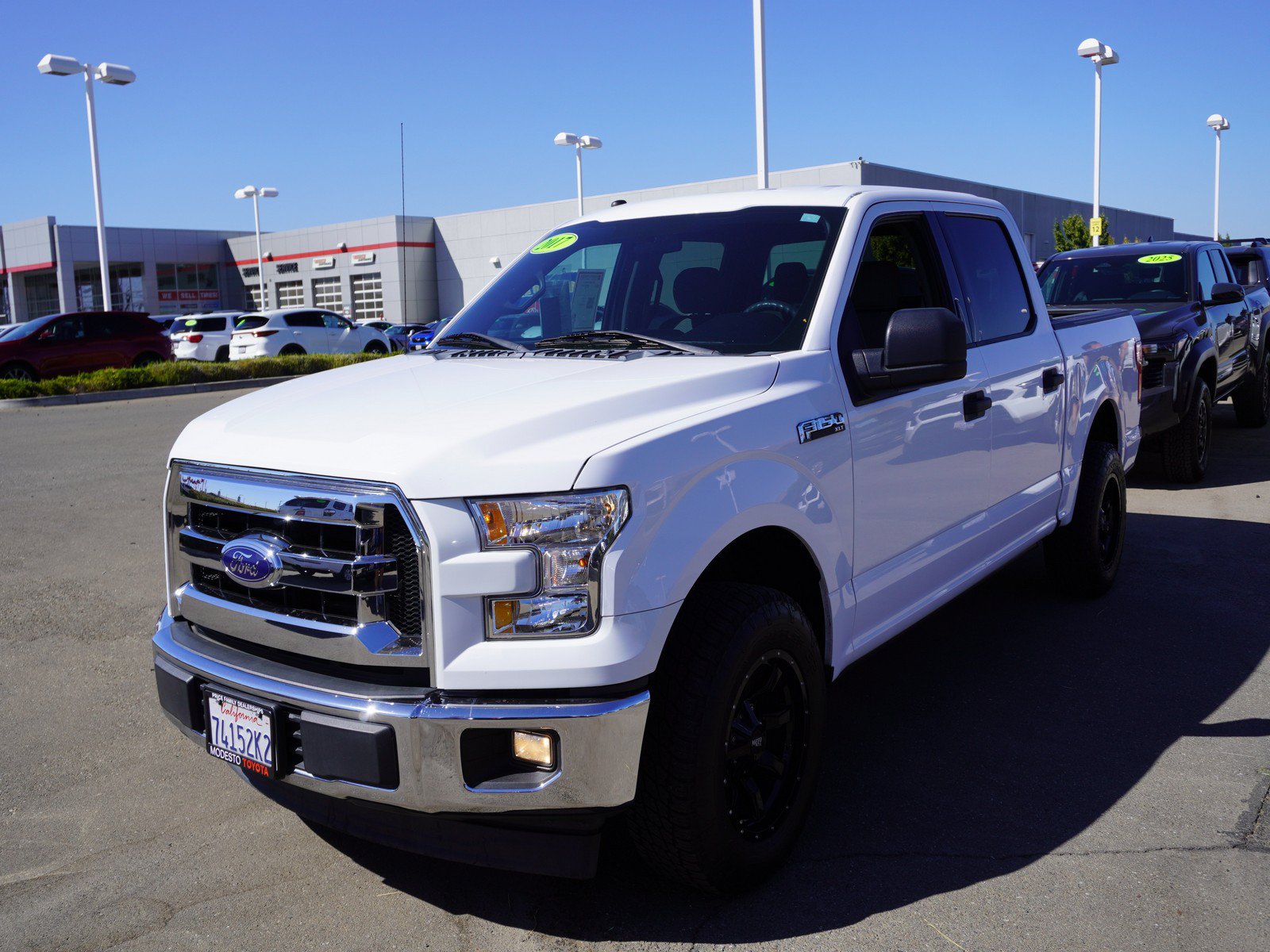 Used 2017 Ford F150 XLT RWD image 8