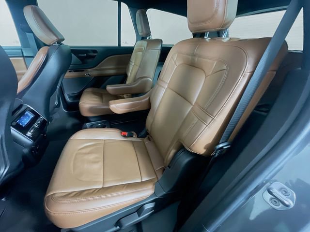 Used 2022 Lincoln Aviator Reserve w/ Elements Package Plus image 27