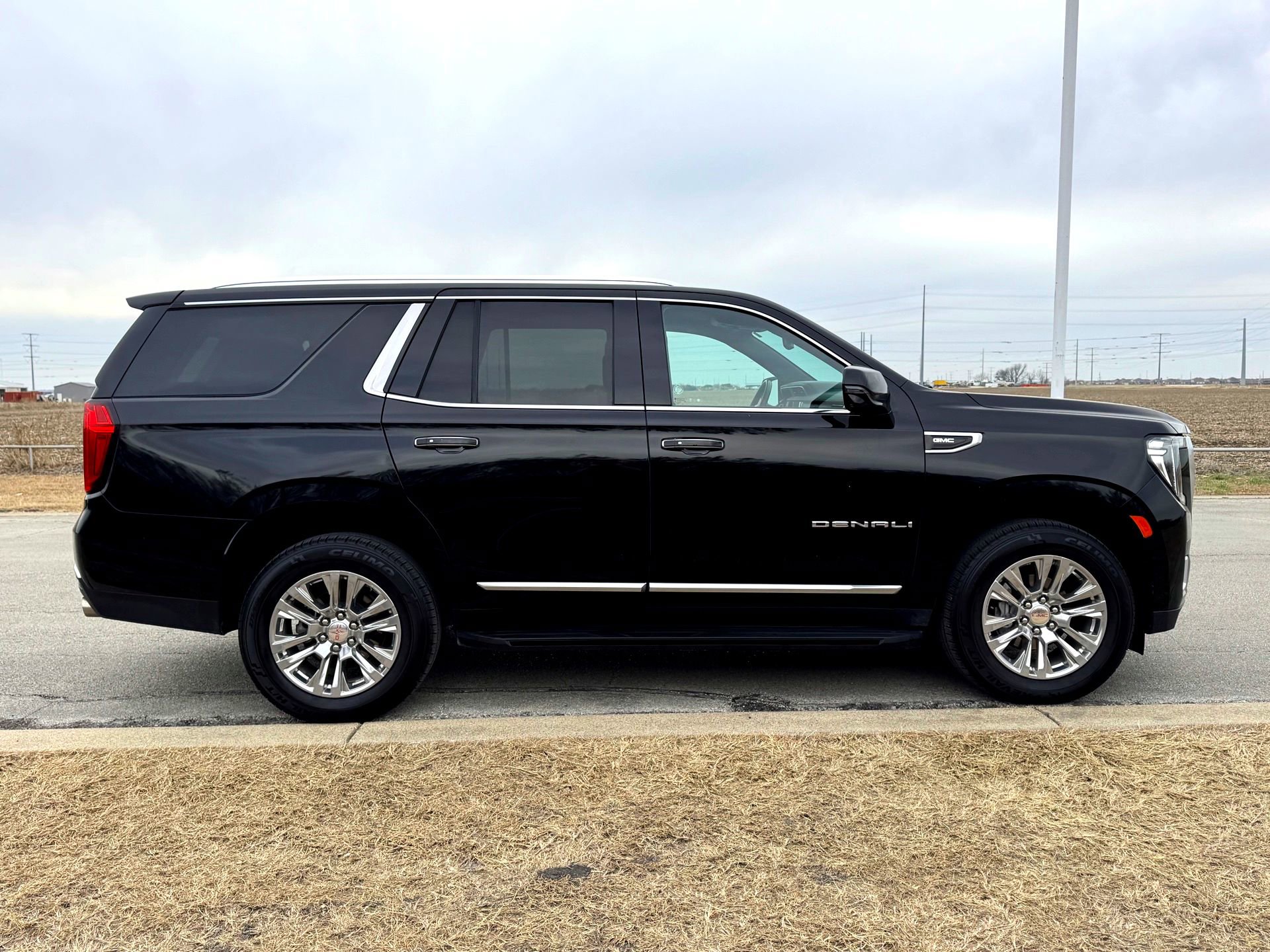 Used 2024 GMC Yukon Denali image 5